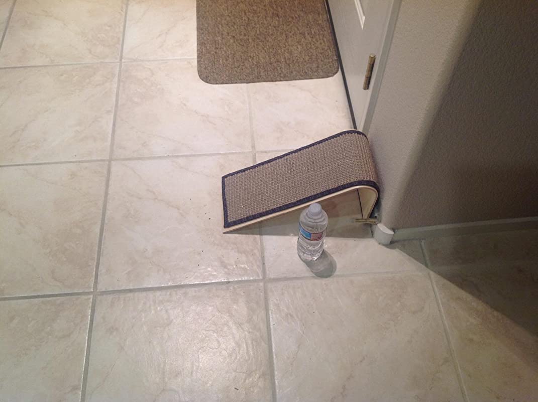 Sisal Angle Ramp Cat Scratcher with Catnip